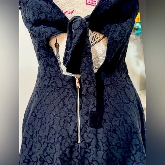 Aeropostale Cotton Little Black Lace Lined dress in size S/P Party Dress - Picture 6 of 9